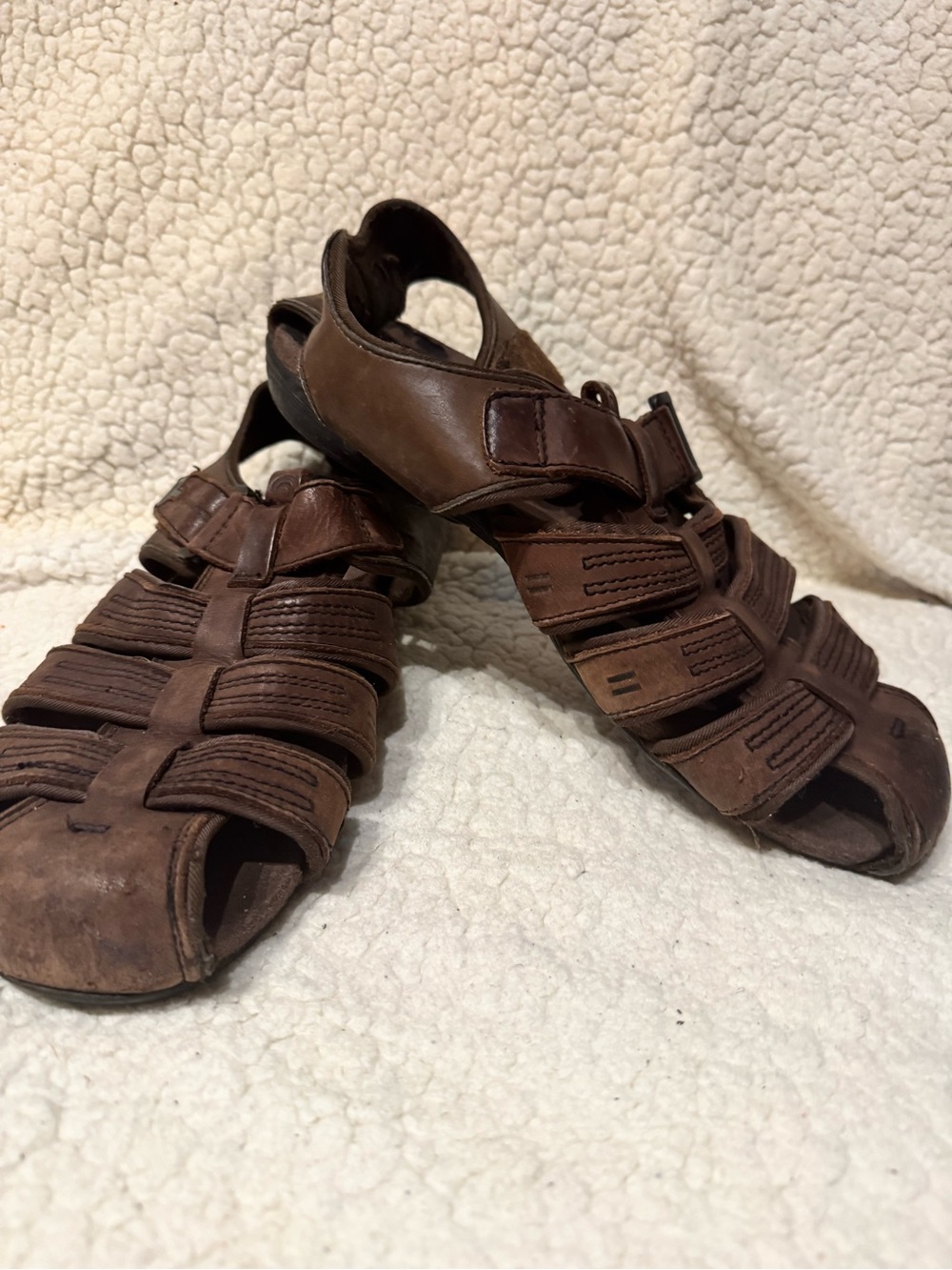 Men's Brown Leather Fisherman-Style Sandals with Secure Straps